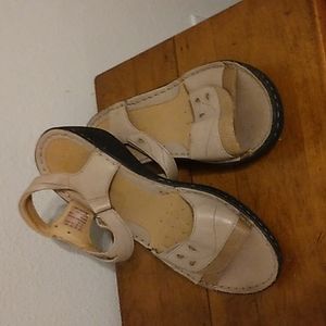 Clark's beige sandals